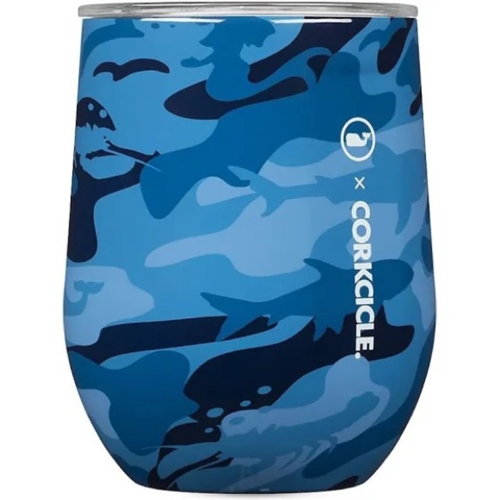 vineyard vines x Corkcicle Blue Camo Stemless Wineglass- 12oz